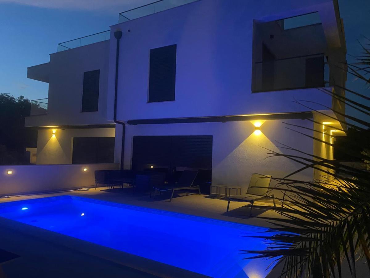Villa Lujo Porec Funtana Exterior photo
